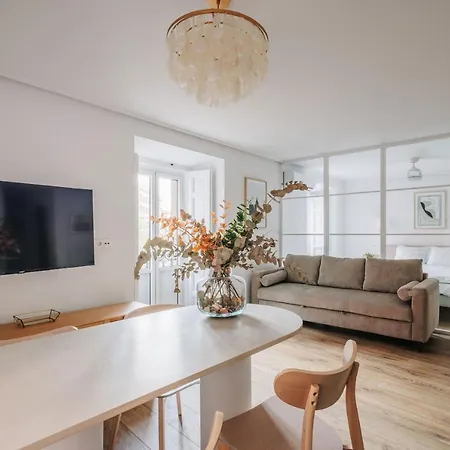 Beautiful Apartment In The Heart Of Madrid Exterior photo